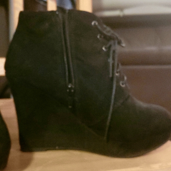 Really sweet lace-up, black wedged heel ankle boot. - Picture 2 of 3